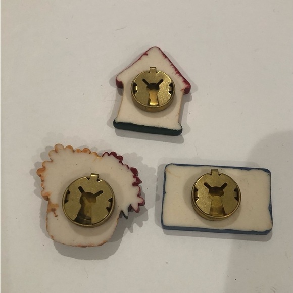 Crafters/ Three (3) Lucite Garden Theme Button Covers/ NEW NEVER USED / NWOT - Picture 2 of 4